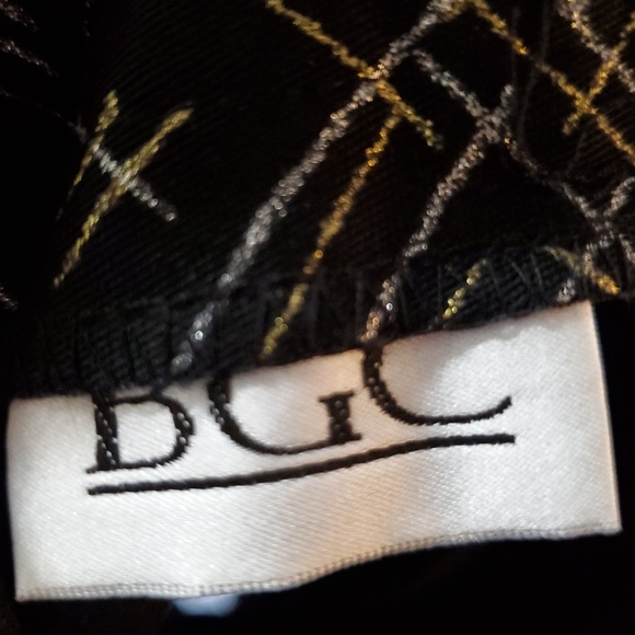 BGC Black Plus Size Skirt Silver Gold Pattern NWT - Picture 5 of 6